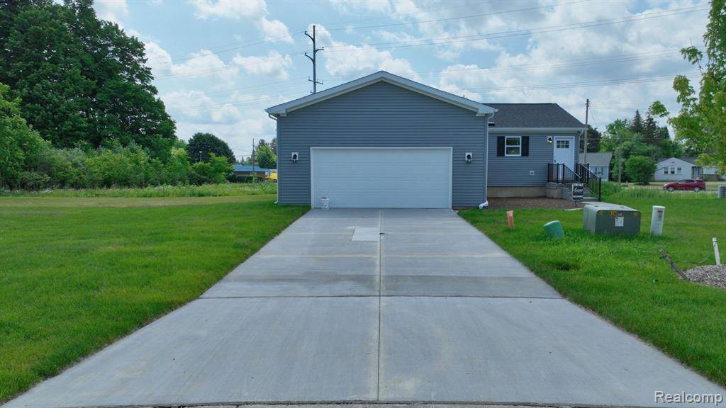 Flint, MI 48506,4438 MAPLE LEAF Trail