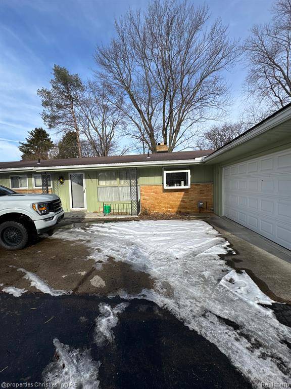 Farmington Hills, MI 48334,29680 GILCHREST Street