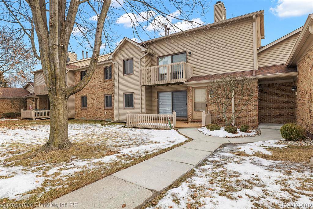West Bloomfield Twp, MI 48322,7915 LAWRENCE 15