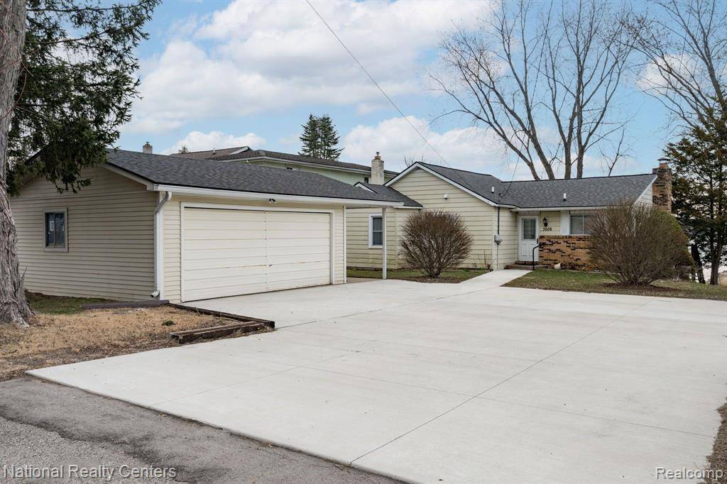 Commerce Twp, MI 48382,3506 MOBERLY Drive