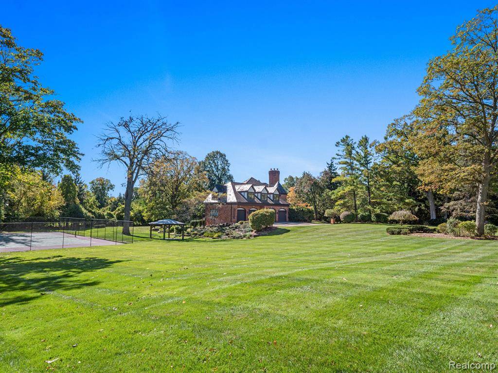 Bloomfield Hills, MI 48304,1350 ORCHARD RIDGE Road