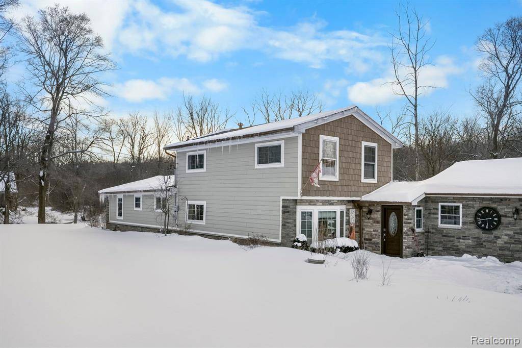 Brandon Twp, MI 48462,2060 DUNWOODIE Street