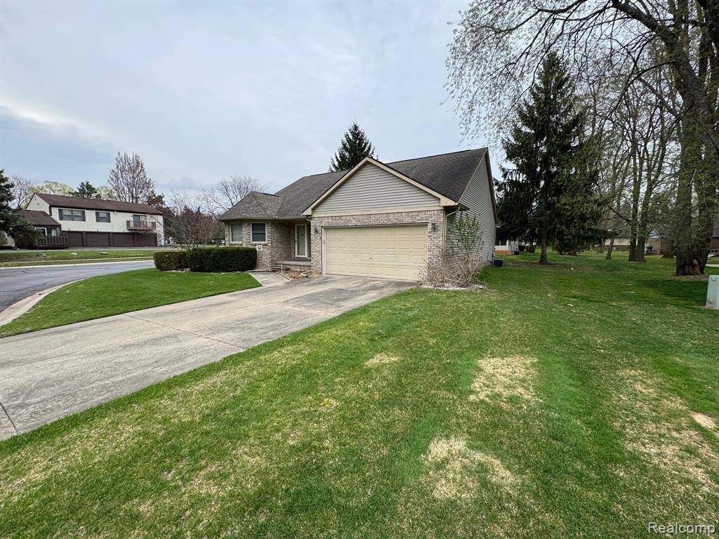 Waterford Twp, MI 48327,837 Hidden Terrace