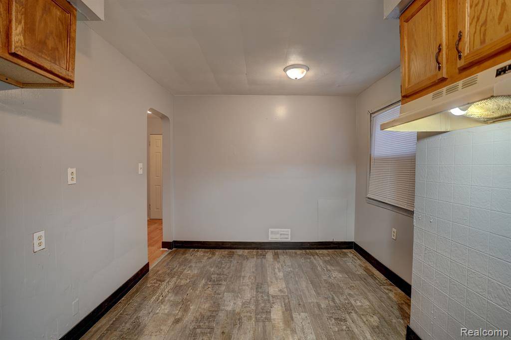 Flint, MI 48505,5302 SUSAN Street