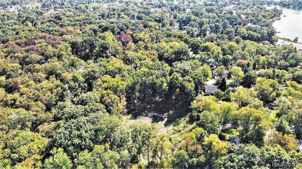 Waterford Twp, MI 48328,001 Hobson