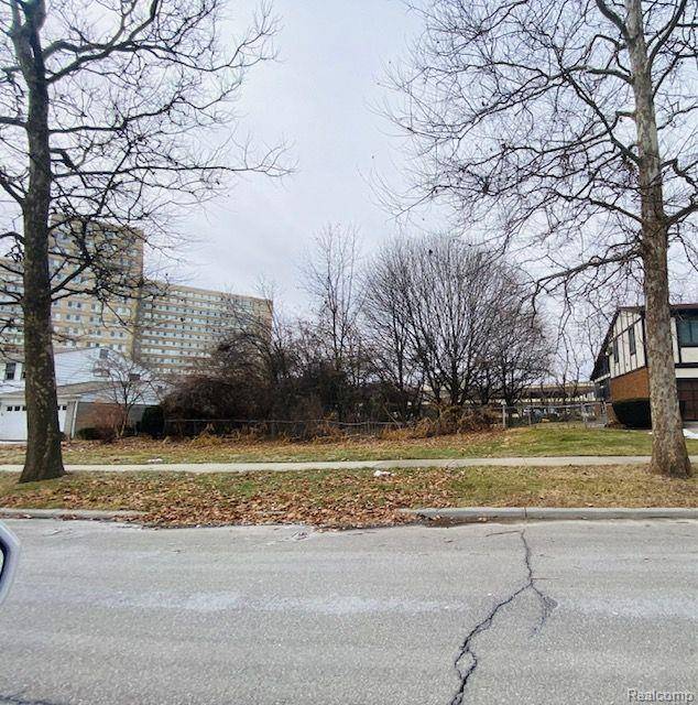 Detroit, MI 48214,419 FISKE Drive