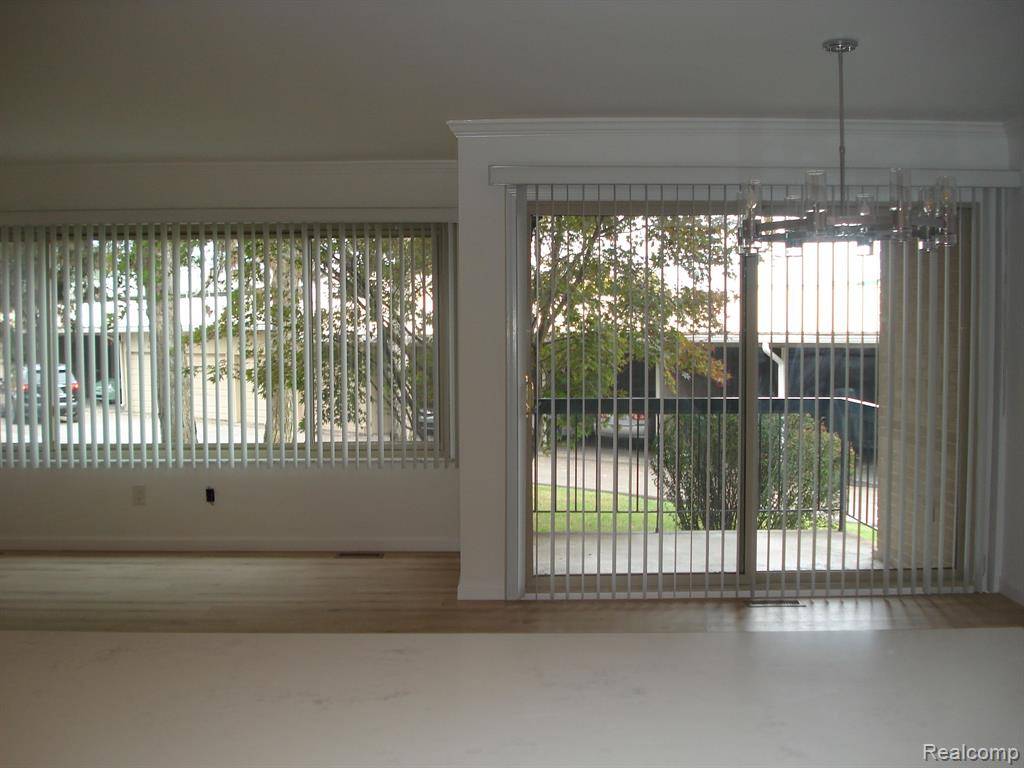 Bloomfield Hills, MI 48302,1989 KLINGENSMITH Road #4 #41