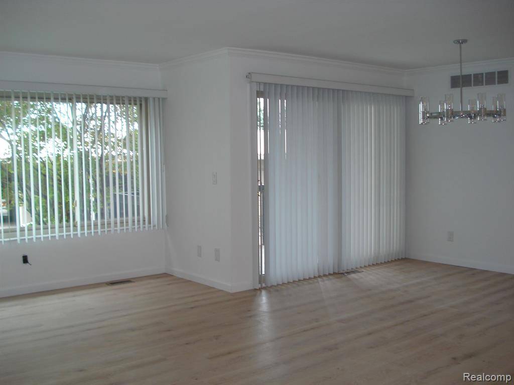 Bloomfield Hills, MI 48302,1989 KLINGENSMITH Road #4 #41