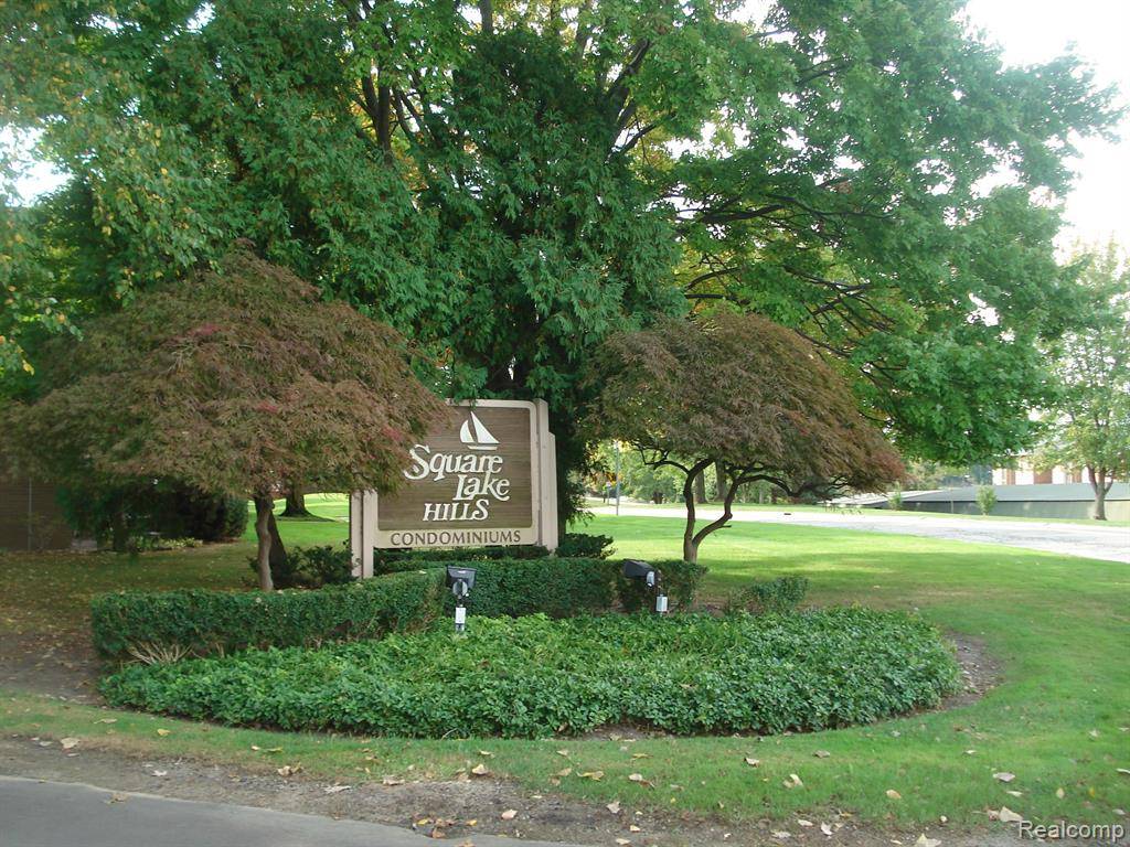 Bloomfield Hills, MI 48302,1989 KLINGENSMITH Road #4 #41