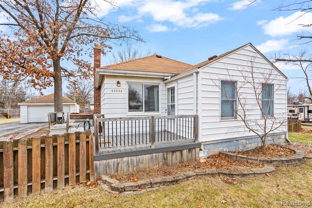 Westland, MI 48185,34932 UNIVERSITY Street