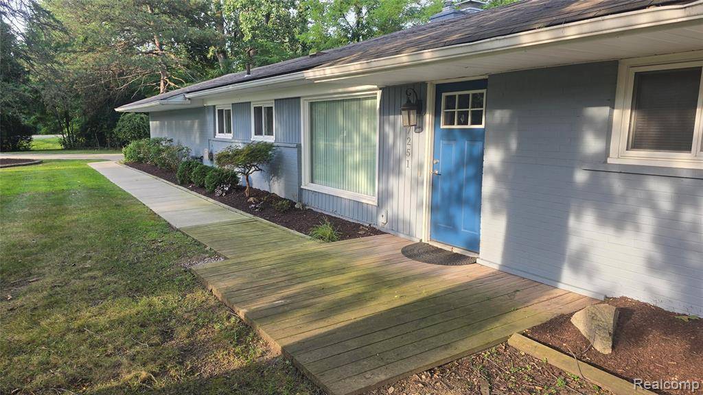 West Bloomfield Twp, MI 48322,7251 N BRIARCLIFF KNOLL Drive