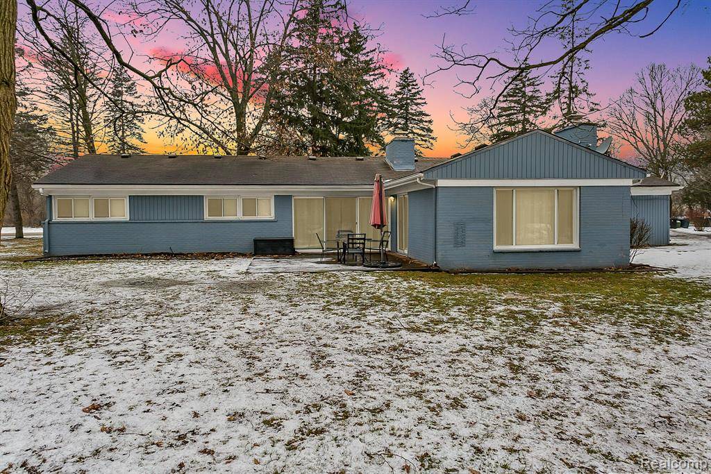 West Bloomfield Twp, MI 48322,7251 N BRIARCLIFF KNOLL Drive