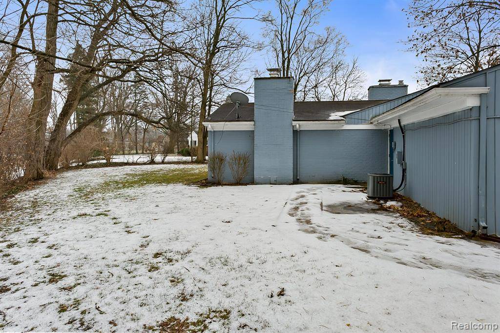 West Bloomfield Twp, MI 48322,7251 N BRIARCLIFF KNOLL Drive