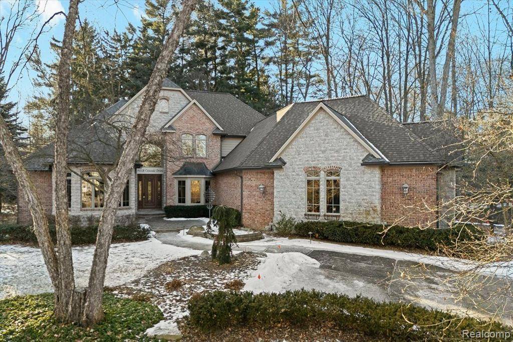 Green Oak Twp, MI 48178,9018 CASCADE Drive