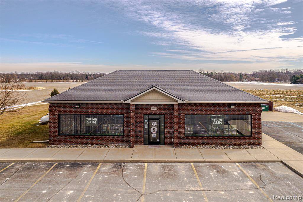 Almont Twp, MI 48003,5945 VAN DYKE Road