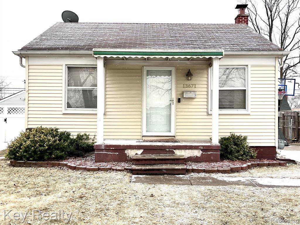 Southgate, MI 48195,13671 OAKDALE Street