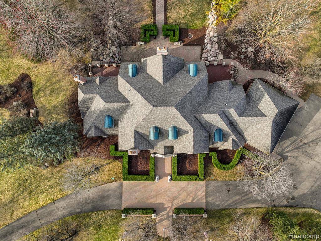 Orion Twp, MI 48360,1401 E Silverbell Road