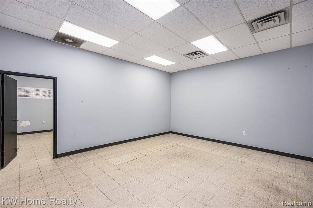 Detroit, MI 48234,19112 VAN DYKE Street