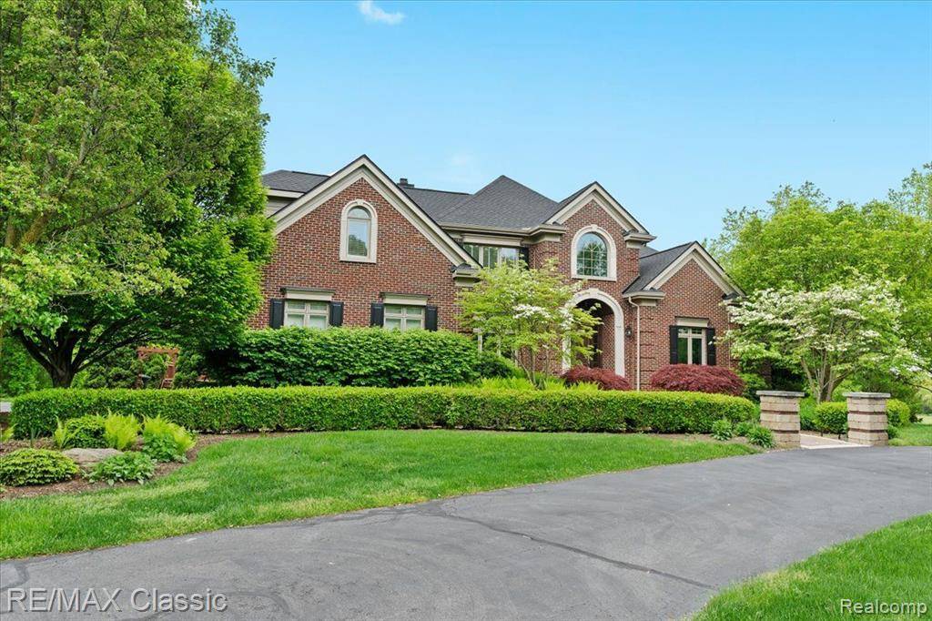 Milford Twp, MI 48380,2833 STONE MEADOW Drive