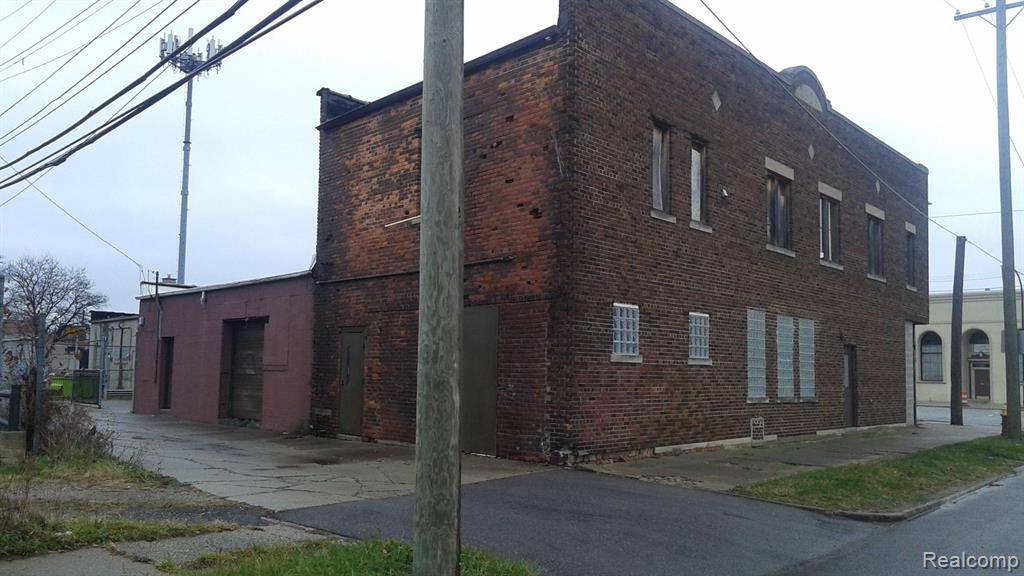 Detroit, MI 48224,15101 MACK Avenue