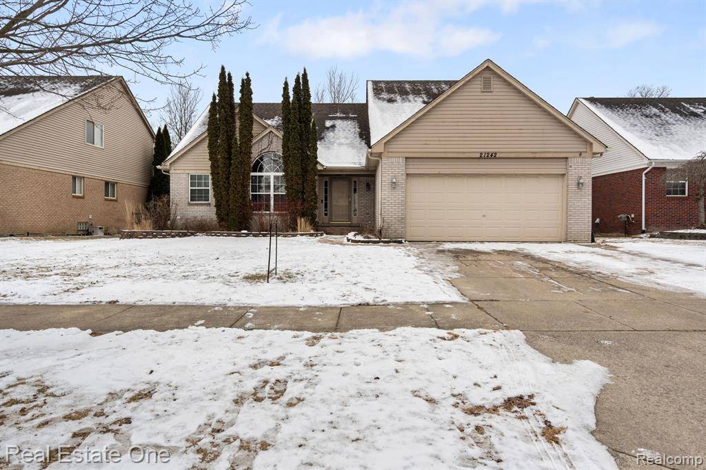 Clinton Twp, MI 48036,21242 CLEAR CREEK Boulevard