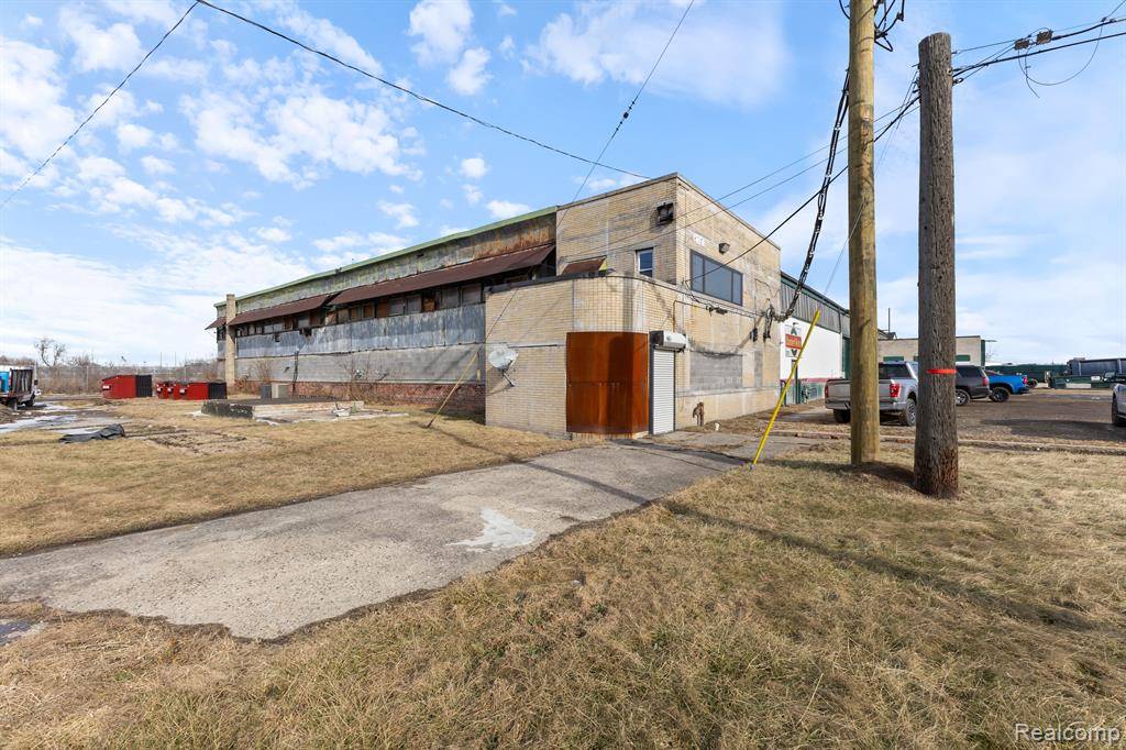 Detroit, MI 48213,8701 GRINNELL Street