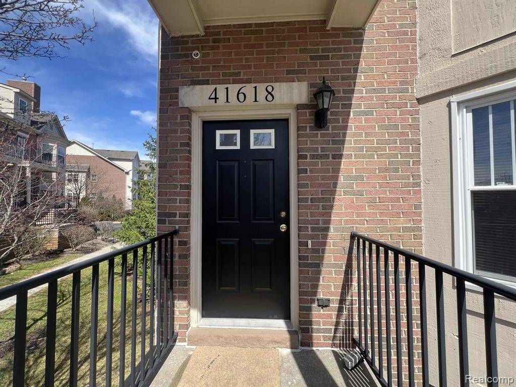 Novi, MI 48375,41618 HAMLET LANE