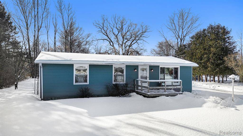 Port Sanilac Vlg, MI 48469,7216 HURON Street