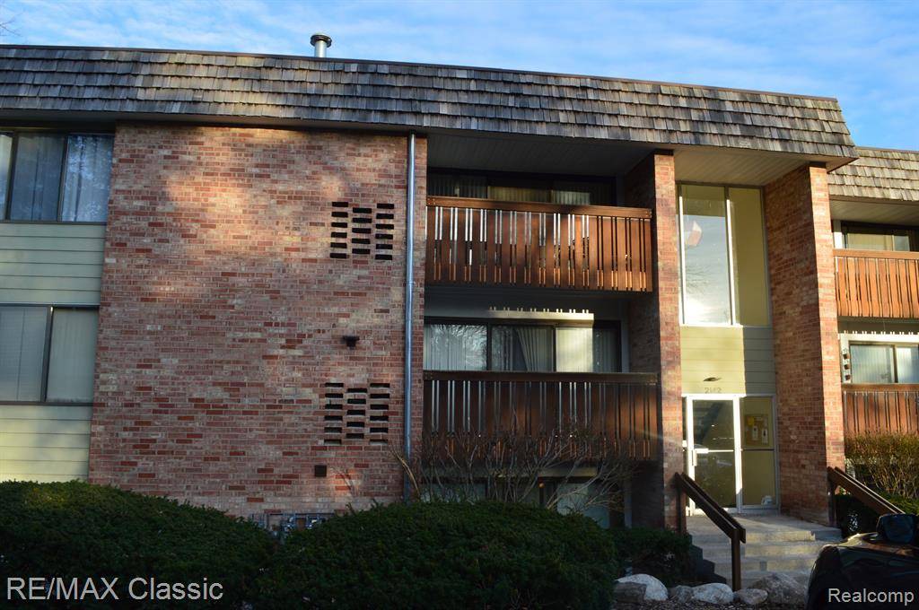 Ann Arbor, MI 48103,2142 PAULINE Boulevard 303
