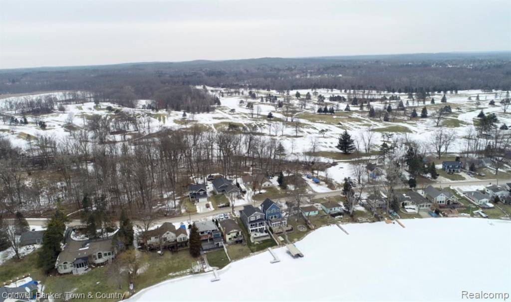 Hamburg Twp, MI 48169,3252 RUSH LAKE Road