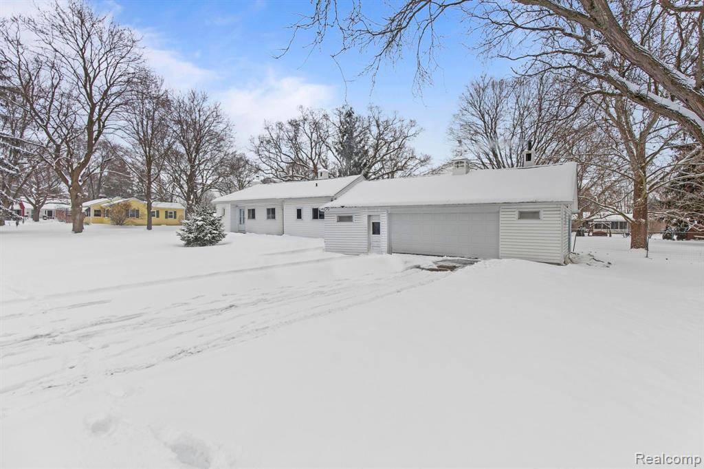 Armada Vlg, MI 48005,73798 FLORAL Street