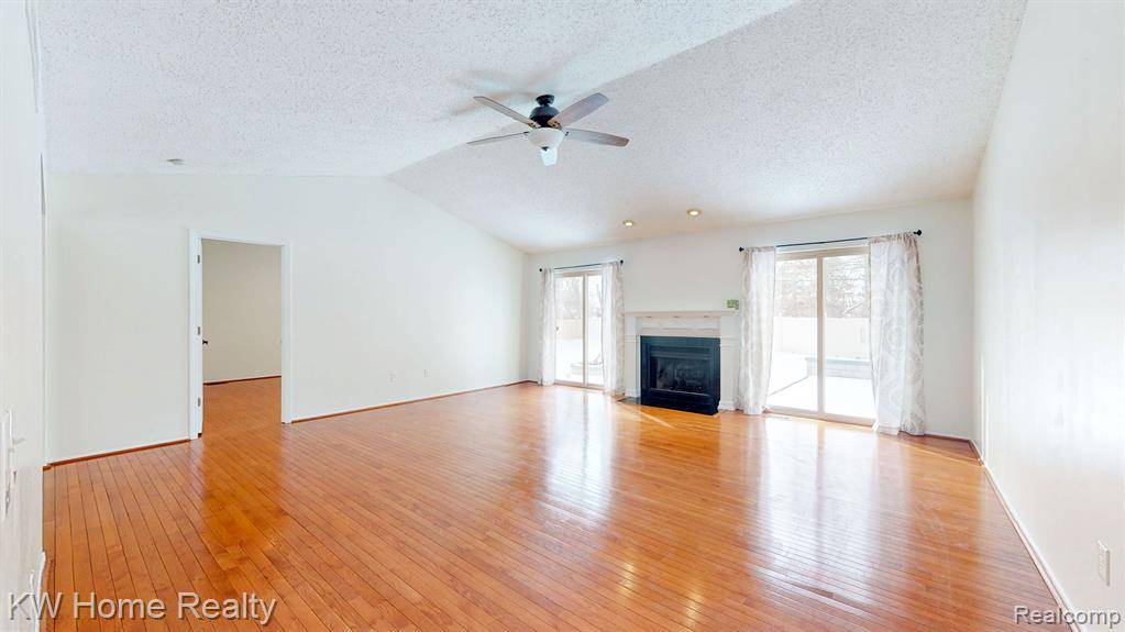 Canton Twp, MI 48187,915 KNIGHTSBRIDGE Road
