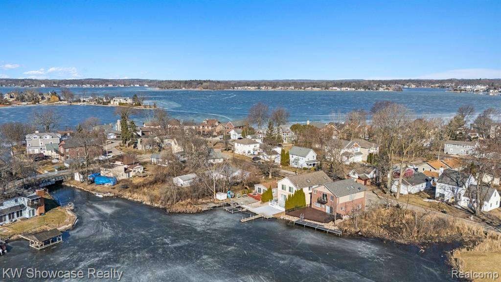 Keego Harbor, MI 48320,3165 KENRICK Street