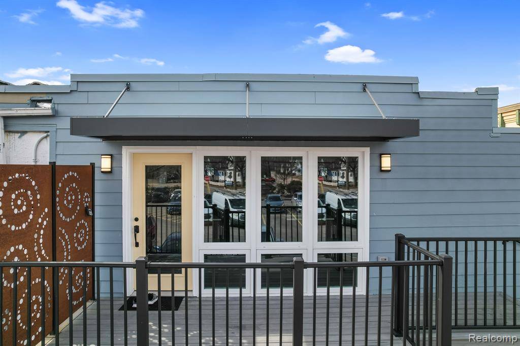 Milford Vlg, MI 48381,344 N Main Street 300