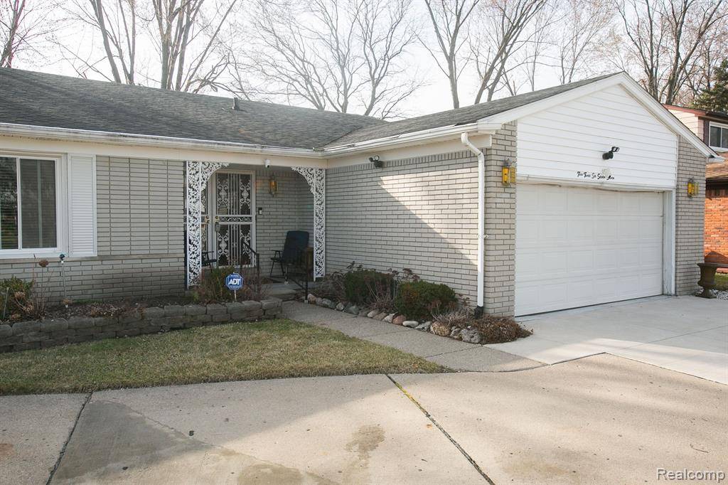 Southfield, MI 48075,23677 MERRILL Avenue