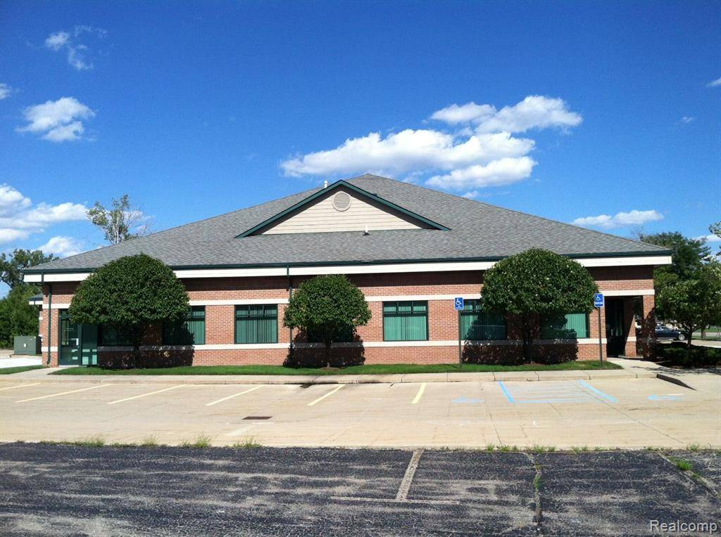 Troy, MI 48083,1869 E MAPLE Road
