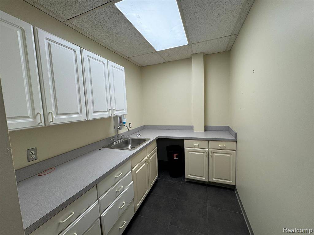 Flint Twp, MI 48532,2483 S LINDEN Road Suite # 110