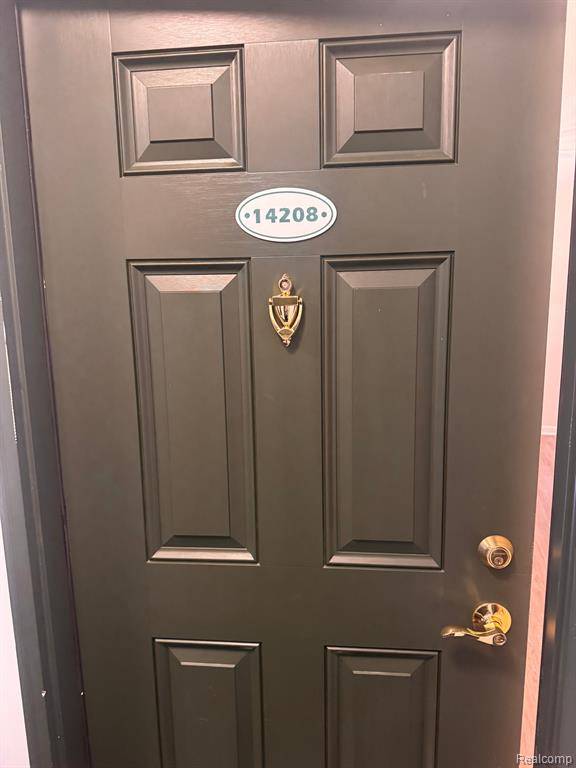 Grand Blanc Twp, MI 48439,14208 PINEHURST Lane 1400 14208