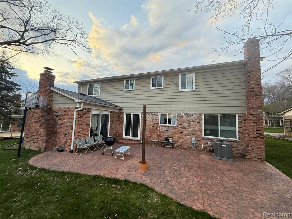 Rochester Hills, MI 48309,3123 ROLLING GREEN Circle S