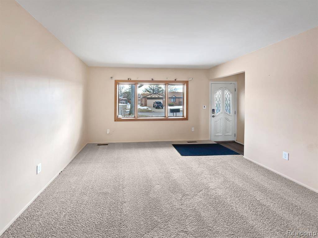 Warren, MI 48092,29811 BOEWE Drive