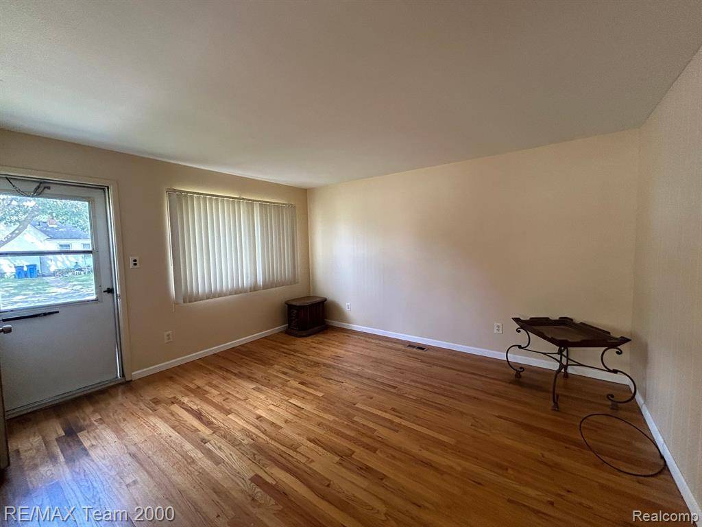 Dearborn Heights, MI 48125,23851 ANNAPOLIS Street