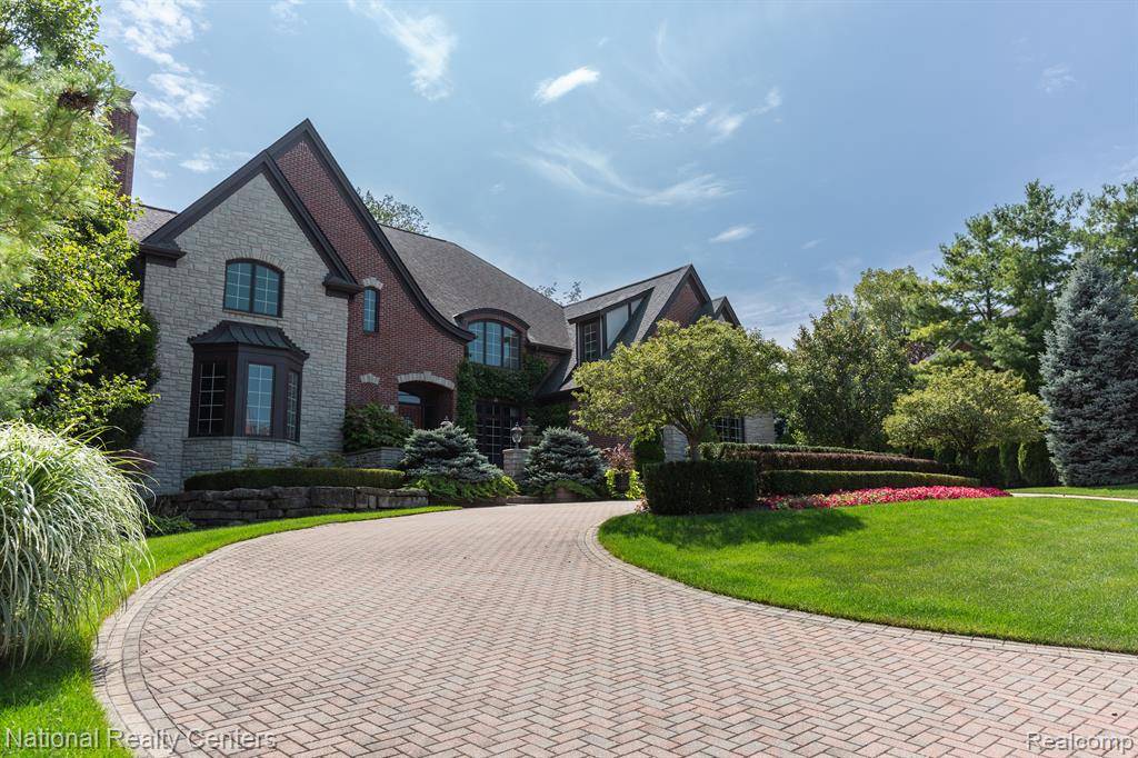 Bloomfield Twp, MI 48304,816 PALMS Road