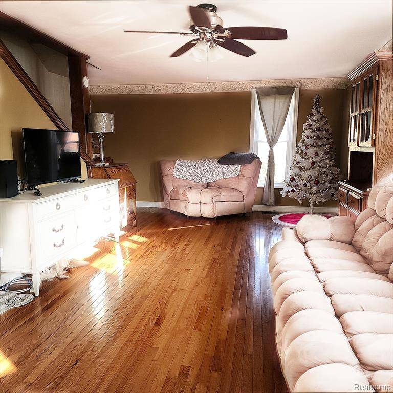 Vassar, MI 48768,704 W HURON Avenue