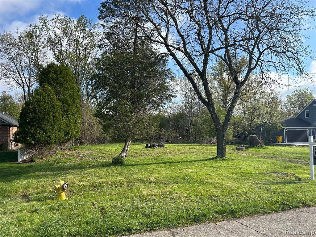 Grosse Ile Twp, MI 48138,7806 Island Boulevard