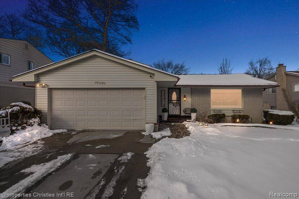 Southfield, MI 48076,19580 NORTHBROOK Drive