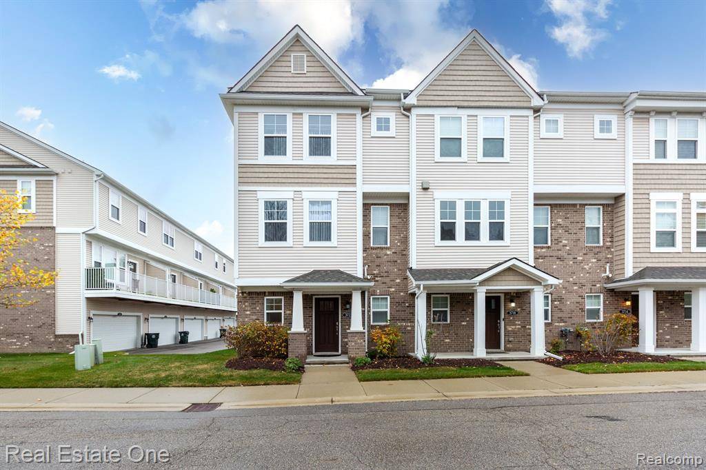 Orion Twp, MI 48359,3722 E MADISON Avenue