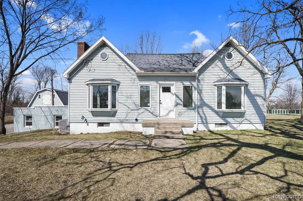 Burton, MI 48529,1449 E MAPLE Avenue