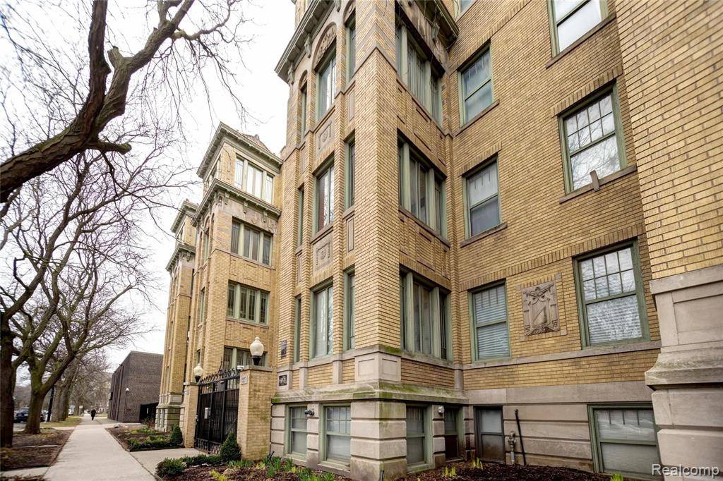 Detroit, MI 48202,120 Seward Street 109