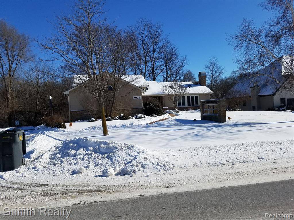 Green Oak Twp, MI 48116,7077 FIELDCREST Drive 200,300,600