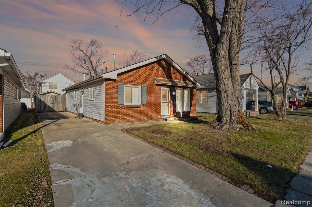 Berkley, MI 48072,3595 Royal Avenue